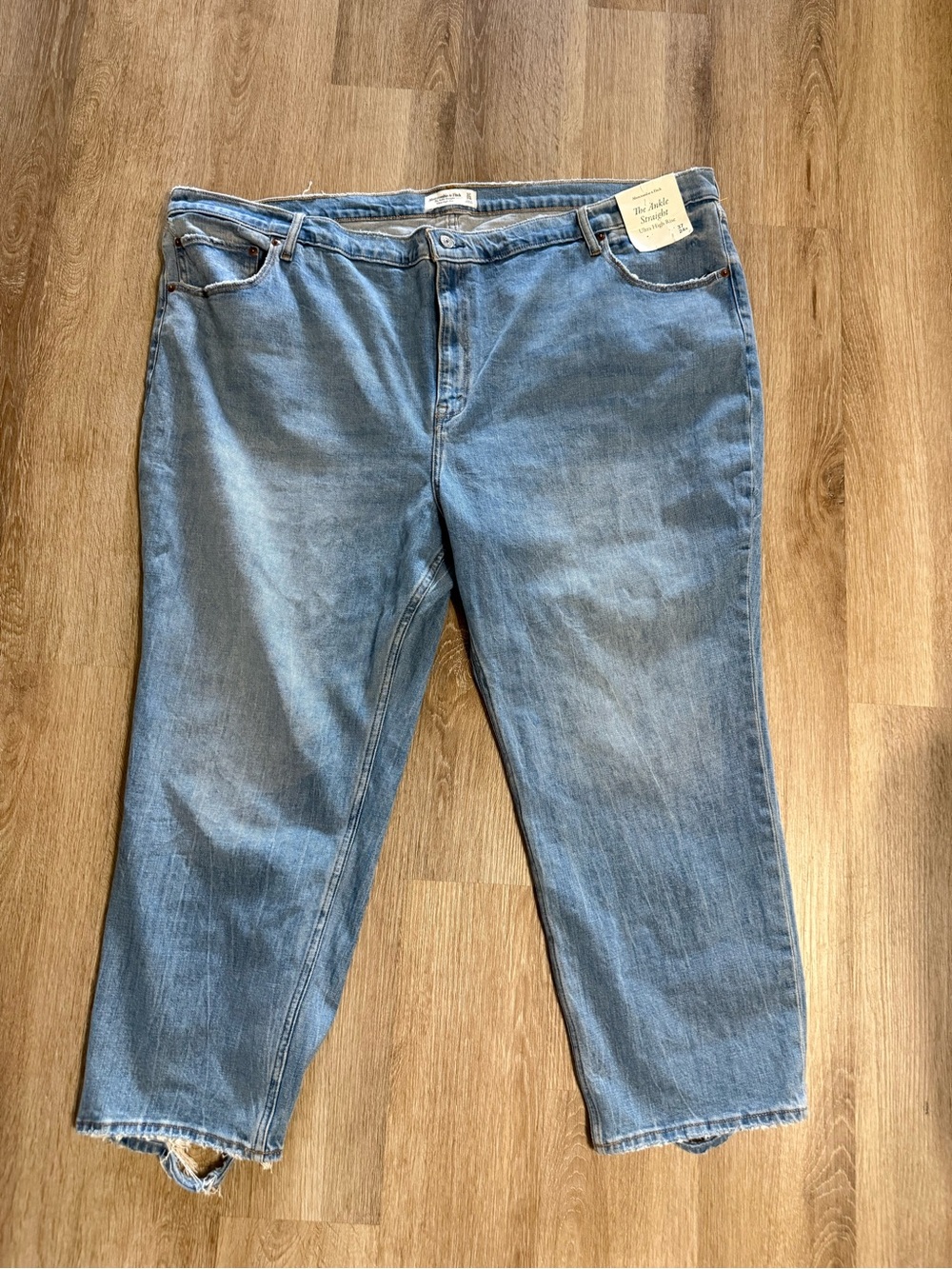 Abercrombie Fitch The Ankle Straight Ultra High Rise Jeans Size 37 / 24L NEW
